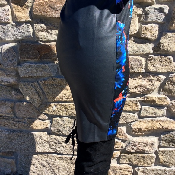 ZARA W&B Collec. Floral Faux Leather Pencil Skirt - Picture 3 of 8